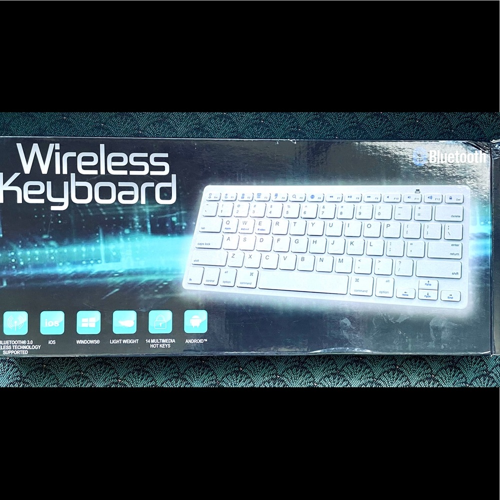 Brand new Bluetooth wireless keyboard works with iPad iPhones Windows MacBook